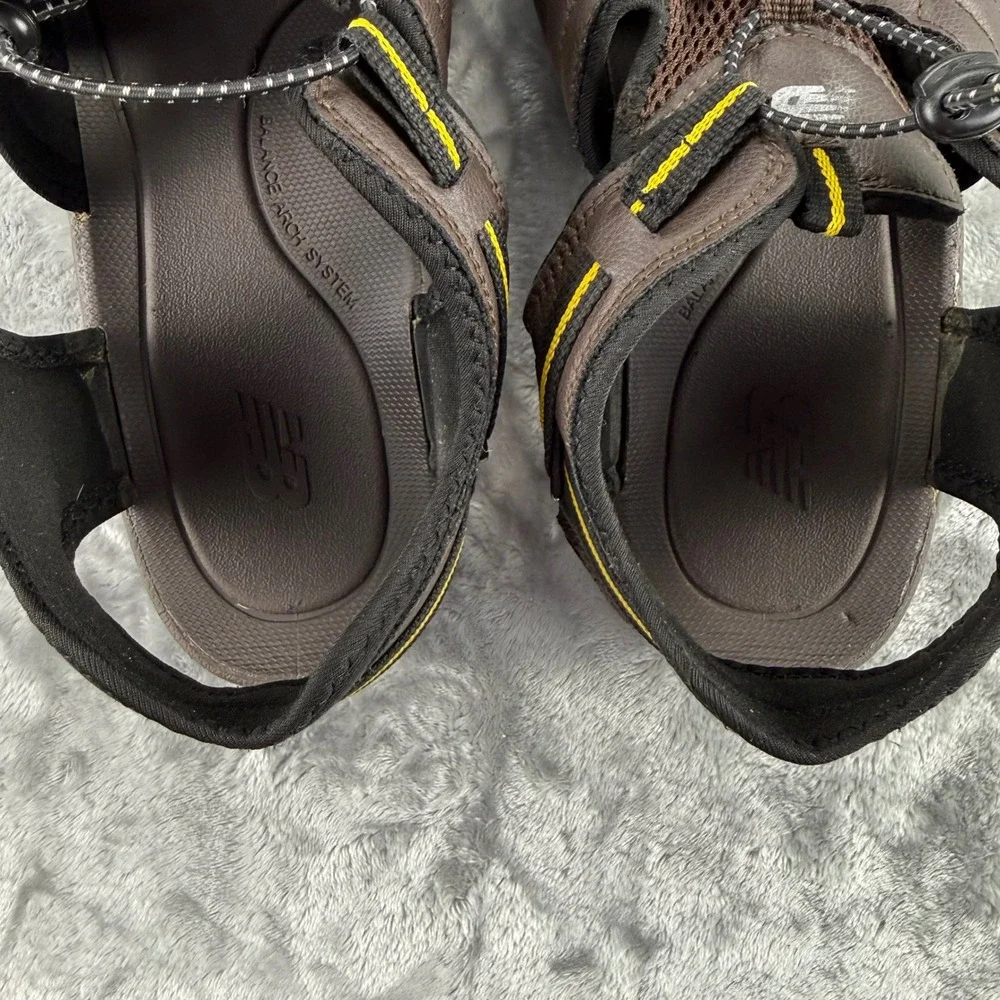 New Balance M2040BR Mens Brown Yellow Closed Toe Fisherman Sandals 14W Wide